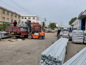 金用護(hù)欄2020年8月24日鋅鋼陽(yáng)臺(tái)護(hù)欄發(fā)貨！