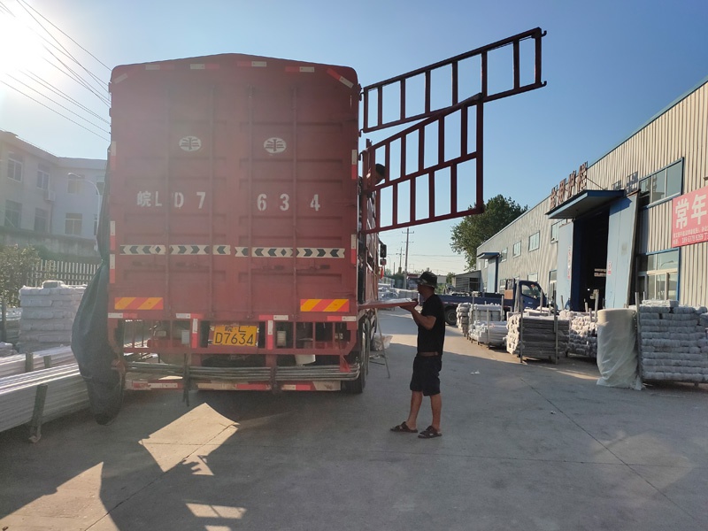 金用護(hù)欄2020年8月27日鋅鋼圍墻護(hù)欄發(fā)貨！