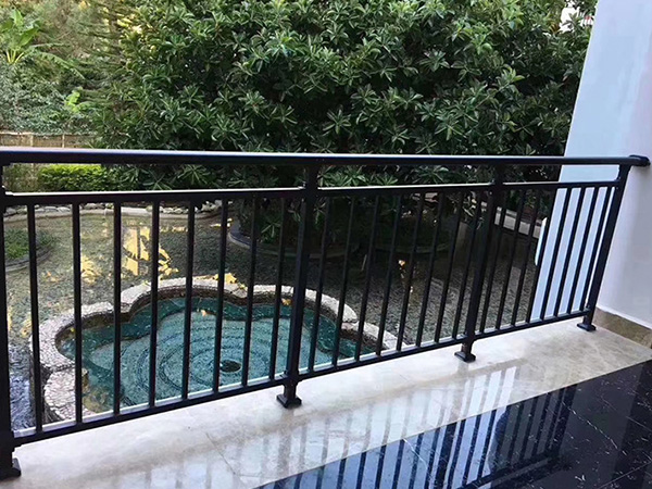 陽臺護(hù)欄采購注意事項 陽臺護(hù)欄采購注意事項