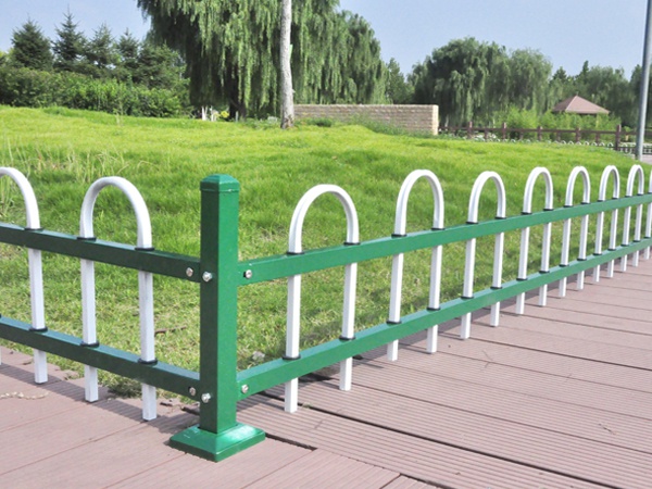 圍欄和圍墻護欄一樣嗎？看過這里你就知道了！