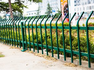 選擇鋅鋼柵欄廠家，這三點很重要！
