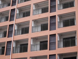 鋅鋼護欄與鋁合金護欄相比有哪些優勢？看過這里你就知道了！