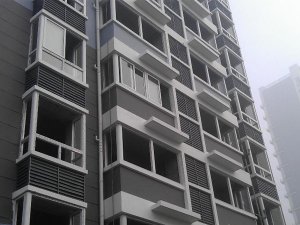 百葉窗什么材質(zhì)的比較適合建筑工程上用？