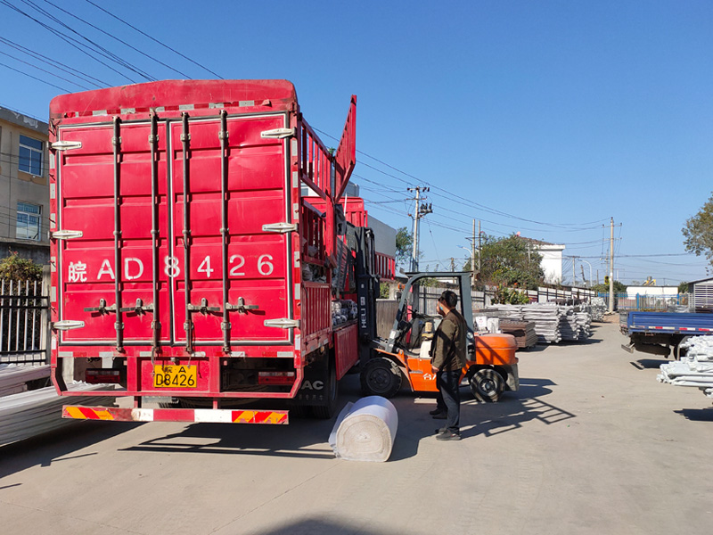 金用護欄2020年11月4日上午鋅鋼陽臺護欄發(fā)貨! 金用護欄2020年11月4日上午鋅鋼陽臺護欄發(fā)貨!