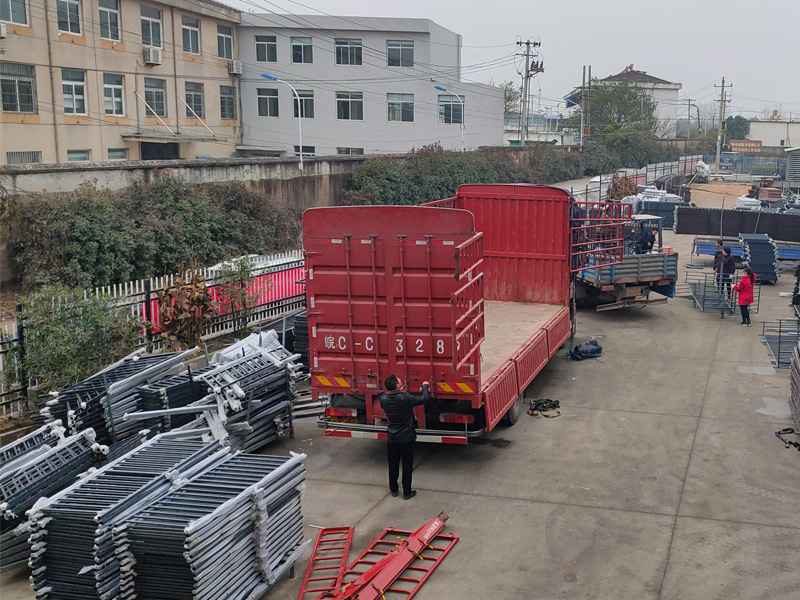 金用護欄2020年12月7日鋅鋼飄窗護欄發貨！