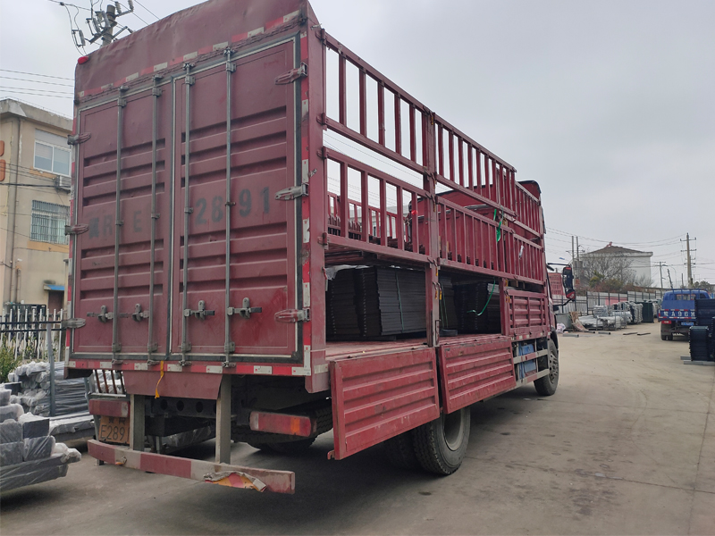 金用護(hù)欄2021年3月12日鋁合金百葉窗發(fā)貨! 金用護(hù)欄2021年3月12日鋁合金百葉窗發(fā)貨!