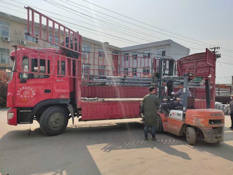 金用護欄2021年3月26日鋅鋼樓梯欄桿發貨！