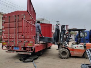 金用護欄2021年4月2日鋁合金百葉窗發貨！