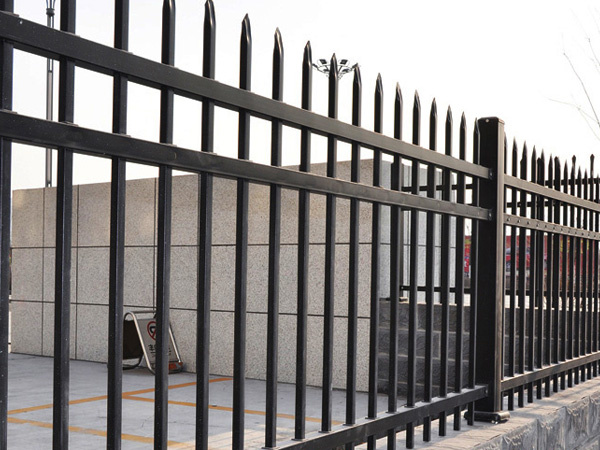 室外護欄有哪些材質(zhì)？