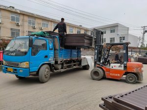 金用護欄2021年4月14日鋁合金百葉窗發貨！