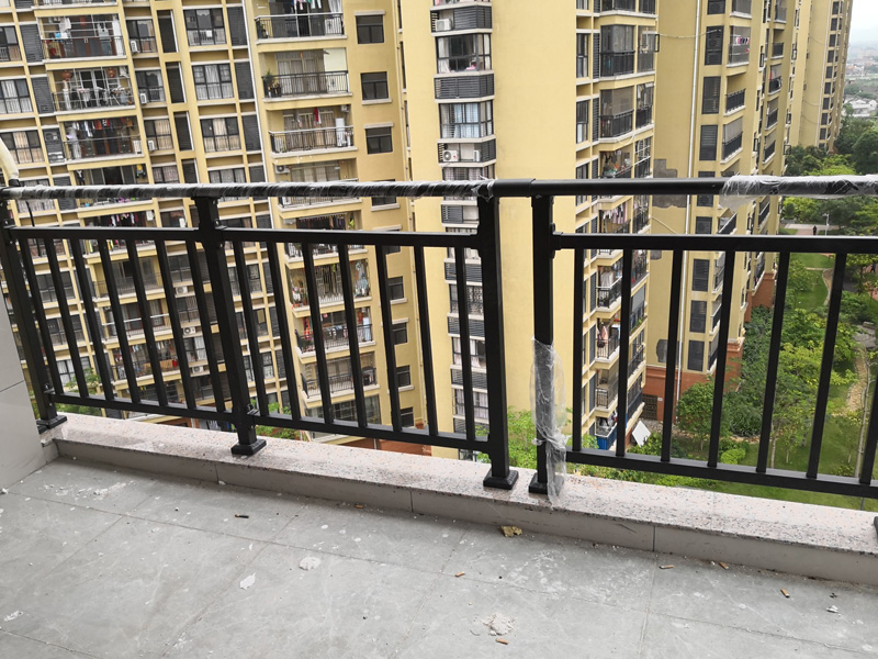 采購(gòu)陽(yáng)臺(tái)護(hù)欄，這三個(gè)小細(xì)節(jié)一定要了解！