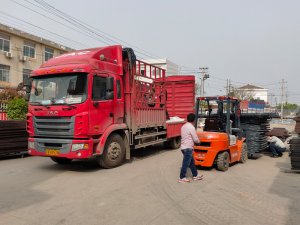 金用護欄2021年4月16日第二車百葉窗發(fā)貨！