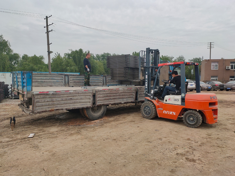 金用護欄2021年5月6日鋅鋼飄窗護欄發貨! 金用護欄2021年5月6日鋅鋼飄窗護欄發貨!