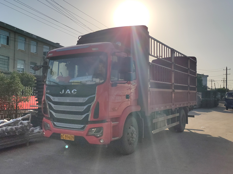 金用護欄2021年6月7日鋅鋼百葉窗發貨！