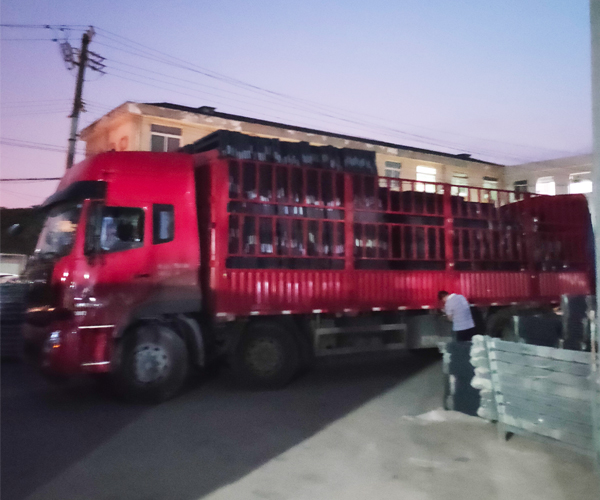 金用護欄2021年6月11日鋅鋼百葉窗發貨！