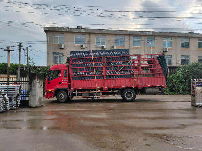 金用護欄2021年8月20日鋅鋼百葉窗發貨! 金用護欄2021年8月20日鋅鋼百葉窗發貨!