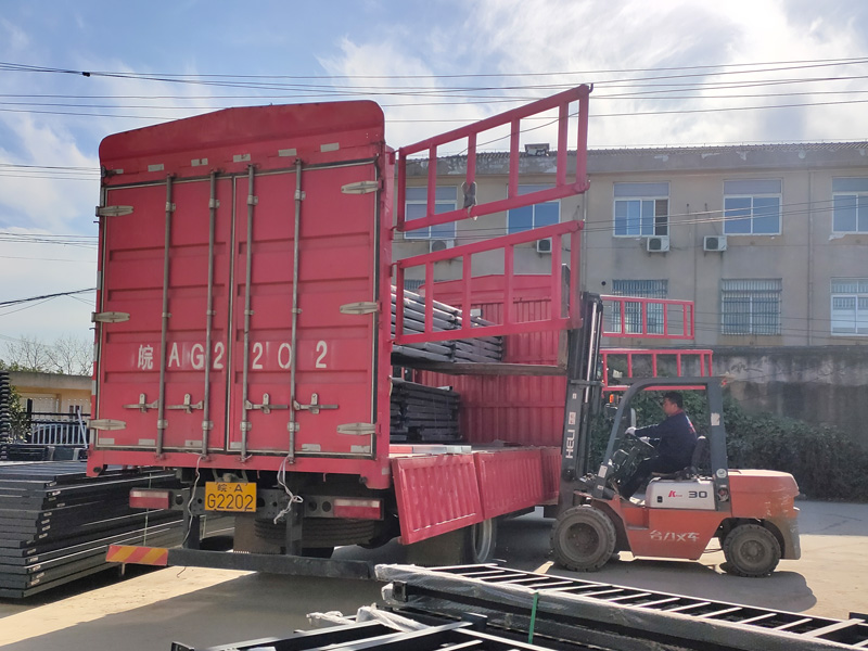 金用護(hù)欄2021年11月13日鋅鋼陽臺護(hù)欄發(fā)貨！