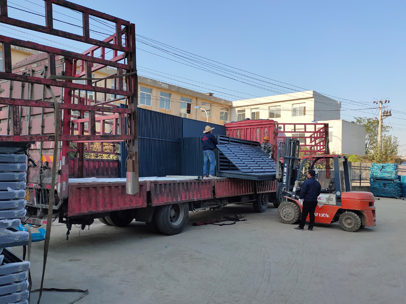 金用護欄2021年11月24日鋅鋼百葉窗發貨！