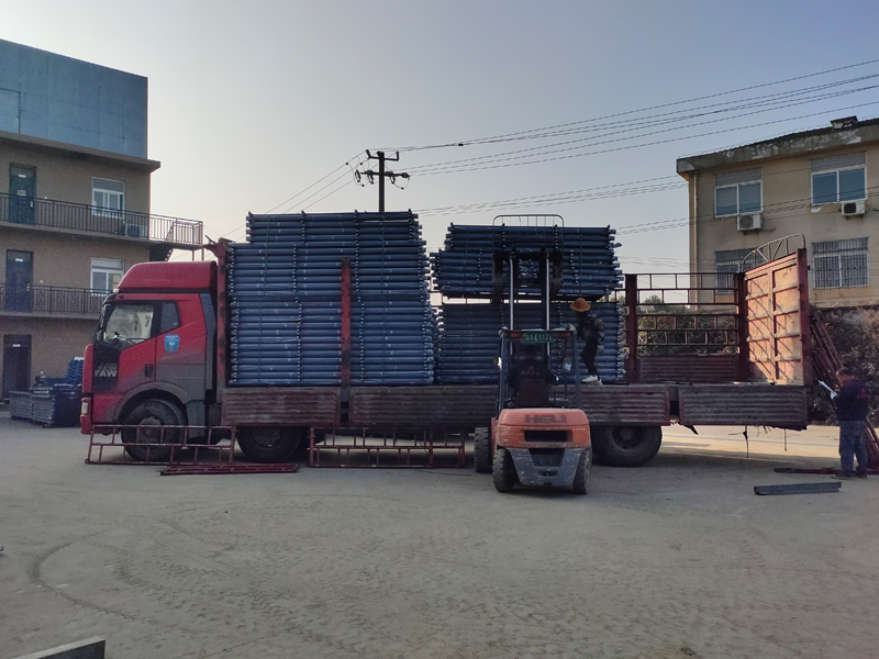 金用護欄2021年11月30日鋁合金玻璃欄桿發貨! 金用護欄2021年11月30日鋁合金玻璃欄桿發貨!