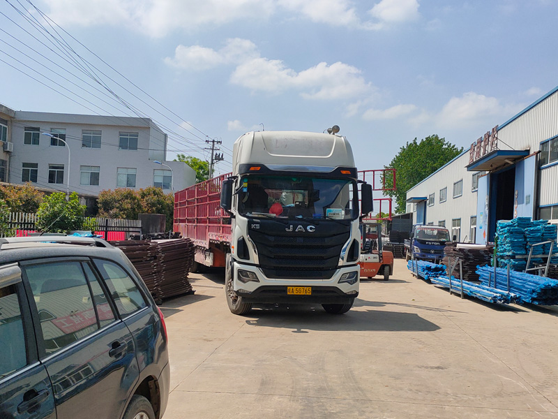 金用護(hù)欄2022年4月28日鋅鋼百葉窗裝車發(fā)貨! 金用護(hù)欄2022年4月28日鋅鋼百葉窗裝車發(fā)貨!