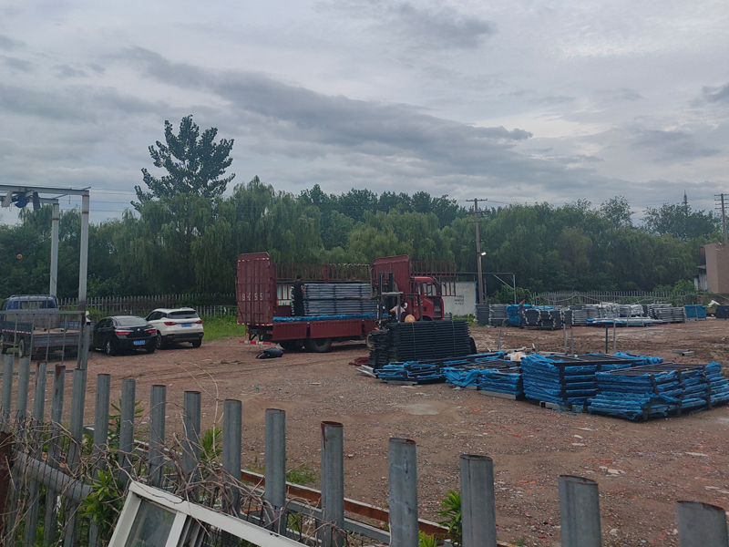 金用護(hù)欄2022年7月7日鋅鋼陽(yáng)臺(tái)護(hù)欄裝車發(fā)貨! 金用護(hù)欄2022年7月7日鋅鋼陽(yáng)臺(tái)護(hù)欄裝車發(fā)貨!