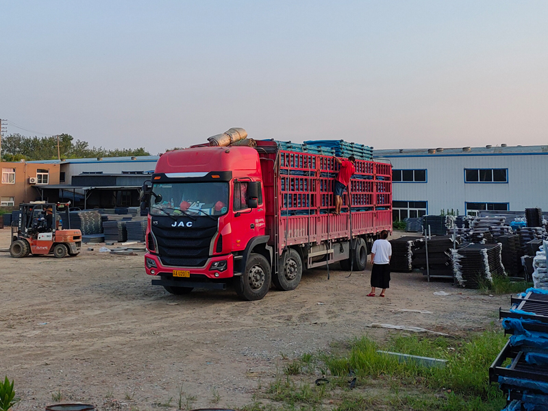 金用護(hù)欄2022年8月2日鋅鋼陽(yáng)臺(tái)護(hù)欄裝車(chē)發(fā)貨！