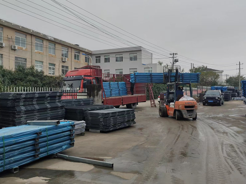 金用護欄2022年11月25日鋅鋼陽臺護欄裝車發貨! 金用護欄2022年11月25日鋅鋼陽臺護欄裝車發貨!