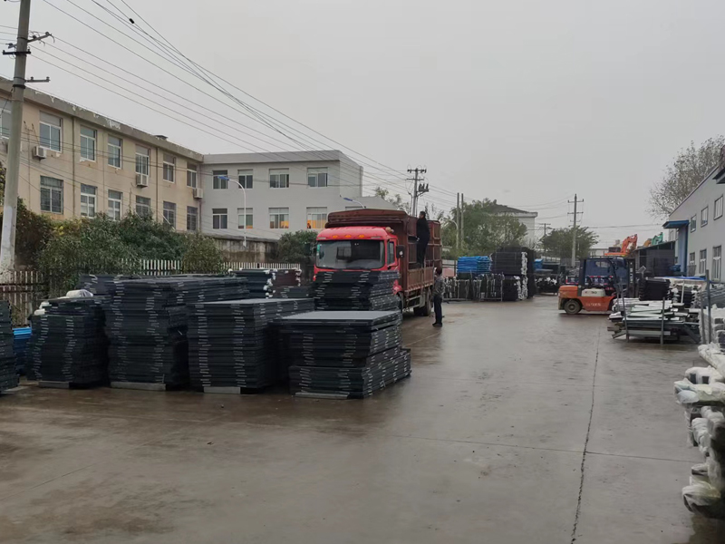 金用護(hù)欄2022年11月29日鋅鋼百葉窗裝車發(fā)貨! 金用護(hù)欄2022年11月29日鋅鋼百葉窗裝車發(fā)貨!