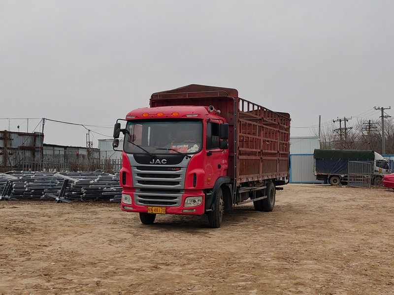 金用護欄2023年2月22日鋅鋼玻璃欄桿裝車發(fā)貨！