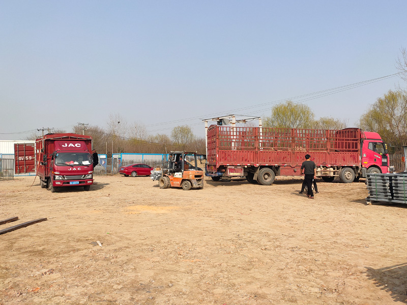 金用護(hù)欄2023年3月4日鋅鋼陽臺護(hù)欄裝車發(fā)貨！