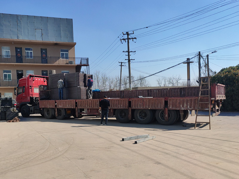 金用護欄2023年3月13日鋅鋼飄窗護欄裝車發貨！