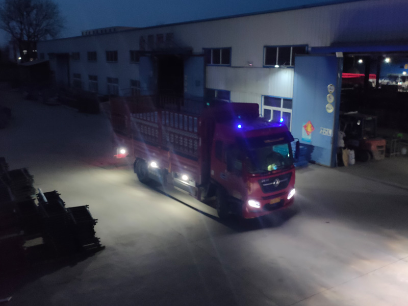 金用護(hù)欄2023年3月31日鋅鋼圍墻護(hù)欄裝車(chē)發(fā)貨！