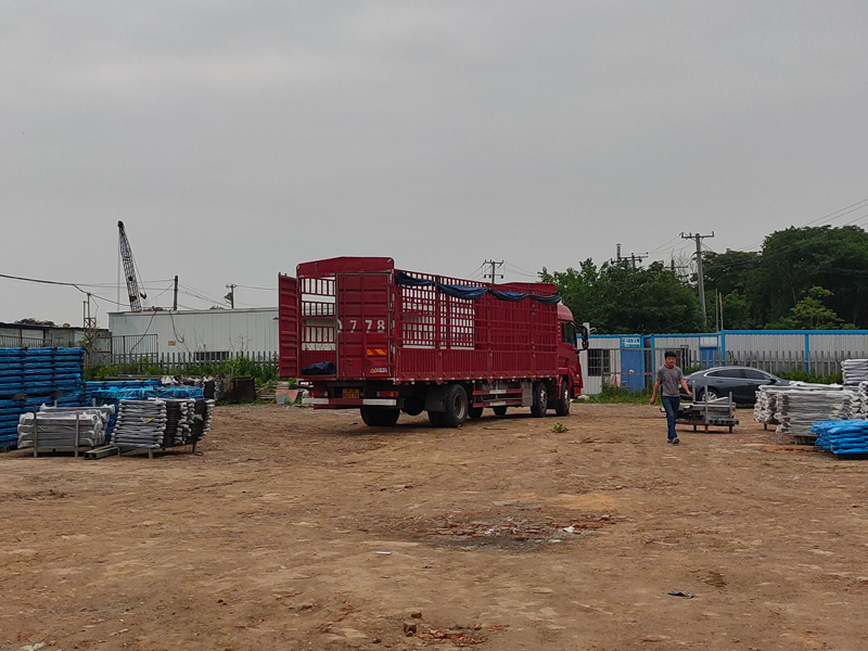 2023年5月23日鋅鋼護窗欄桿裝車發(fā)貨！