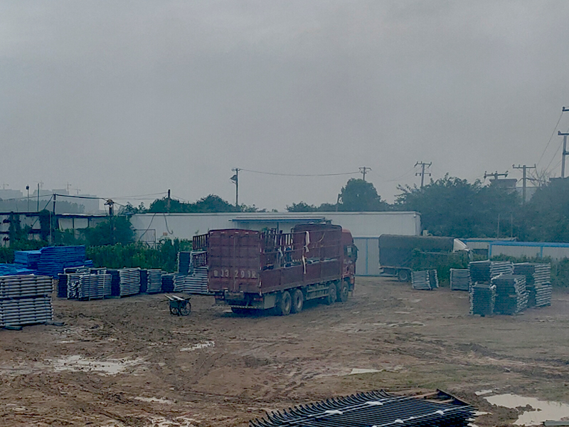 2023年7月20日鋅鋼連廊欄桿裝車發貨！