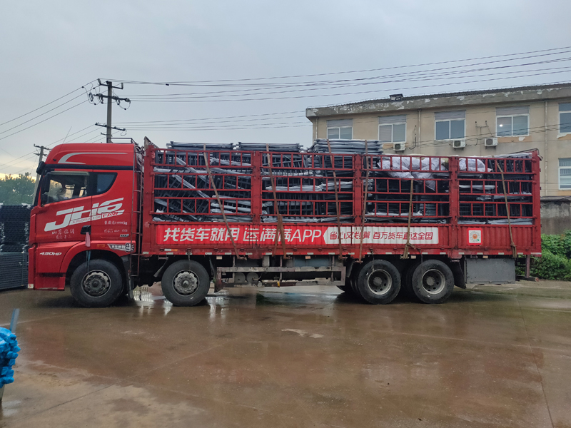 2023年7月27日飄窗欄桿裝車發貨! 2023年7月27日飄窗欄桿裝車發貨!