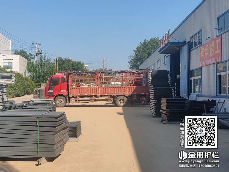 2023年8月7日鋅鋼百葉窗裝車發貨! 2023年8月7日鋅鋼百葉窗裝車發貨!