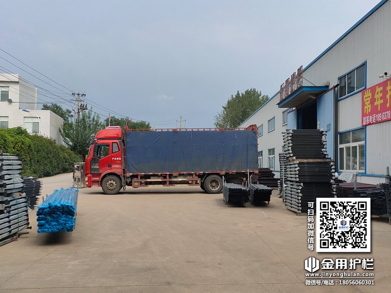 2023年8月29日鋅鋼樓梯扶手裝車發貨! 2023年8月29日鋅鋼樓梯扶手裝車發貨!