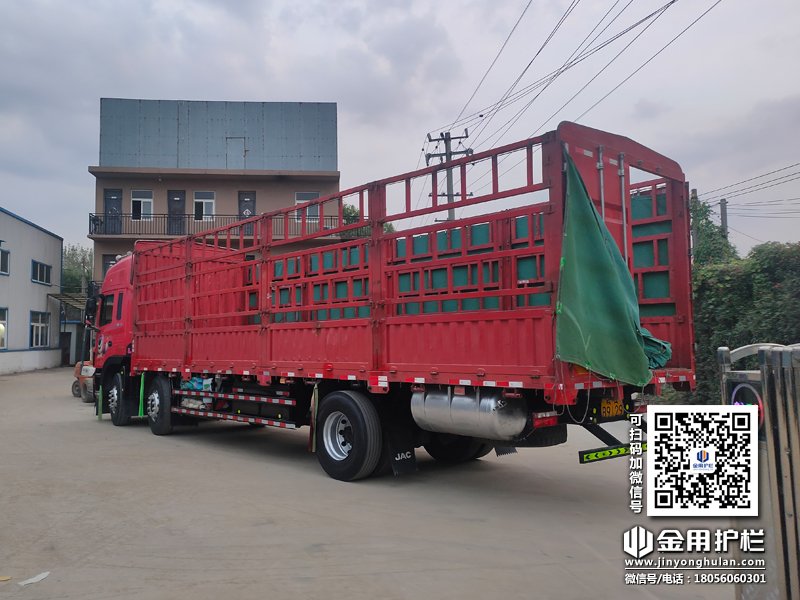 2023年10月14日鋅鋼百葉窗裝車發貨! 2023年10月14日鋅鋼百葉窗裝車發貨!