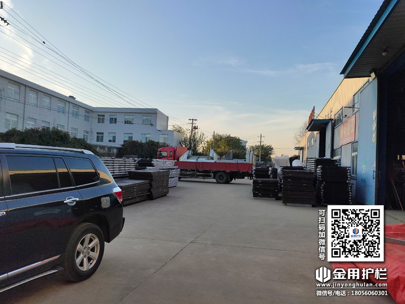 2023年11月18日鋅鋼護窗欄桿裝車發貨！