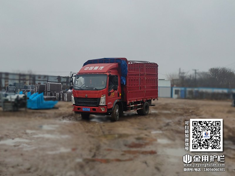 2023年12月16日鋅鋼百葉窗裝車發貨！