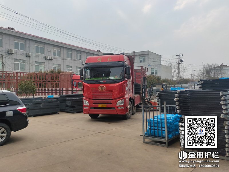 2024年3月28日鋅鋼百葉窗裝車發貨！