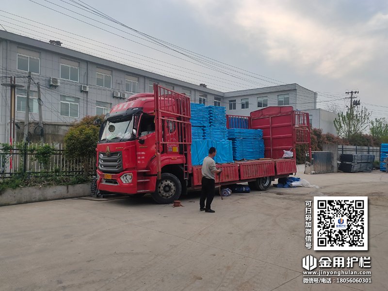 2024年4月9日鋅鋼陽臺護欄裝車發(fā)貨！