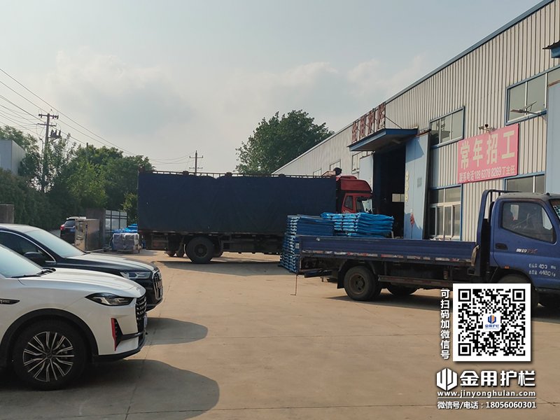 2024年5月6日鋅鋼飄窗欄桿裝車發貨! 2024年5月6日鋅鋼飄窗欄桿裝車發貨!