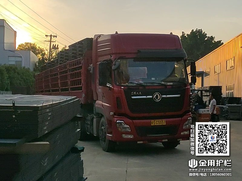 2024年5月29日鋅鋼百葉窗裝車發貨! 2024年5月29日鋅鋼百葉窗裝車發貨!