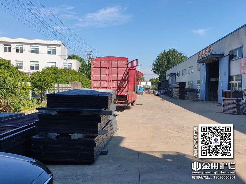 2024年5月30日鋅鋼護窗欄桿裝車發貨！