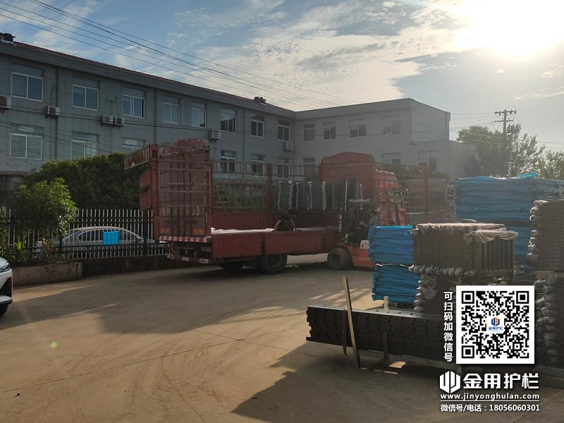 2024年6月3日鋅鋼飄窗欄桿裝車發貨! 2024年6月3日鋅鋼飄窗欄桿裝車發貨!