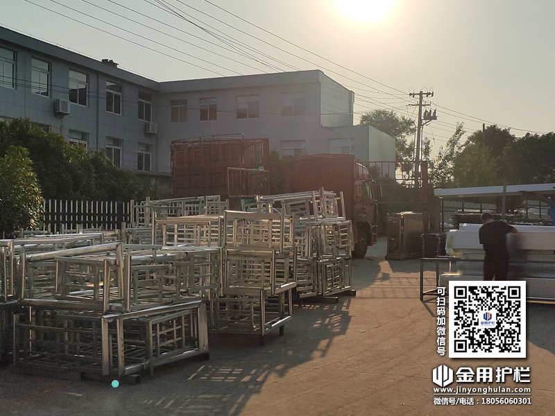 2024年6月13日鋅鋼百葉窗裝車(chē)發(fā)貨！