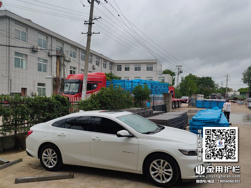 2024年7月1日鋅鋼陽臺欄桿裝車發(fā)貨！