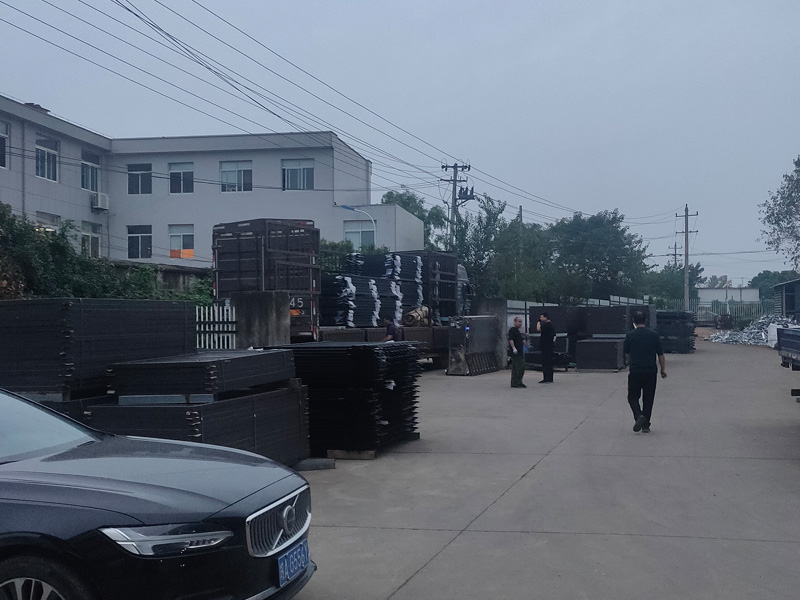 2024年10月19日鋅鋼圍墻護欄裝車發貨！