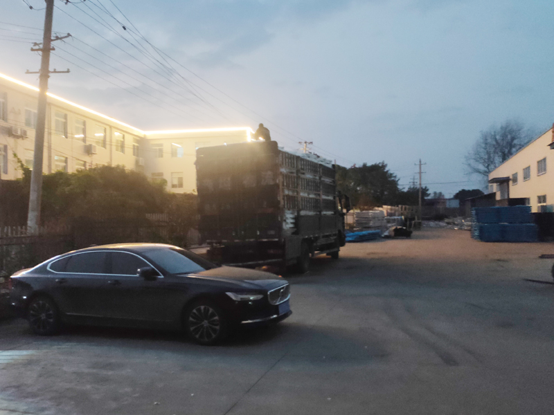 2024年11月16日鋅鋼連廊欄桿裝車發(fā)貨！